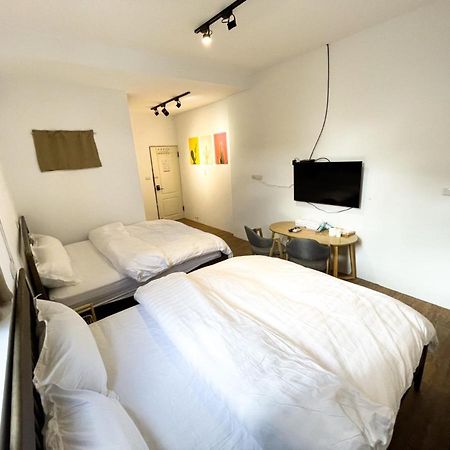 Small Island Homestay Tainan Exterior photo