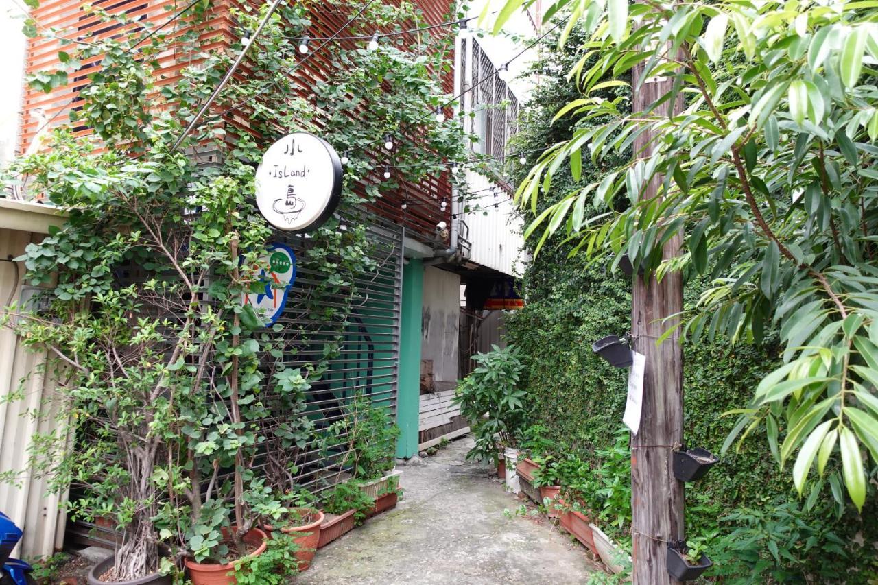 Small Island Homestay Tainan Exterior photo