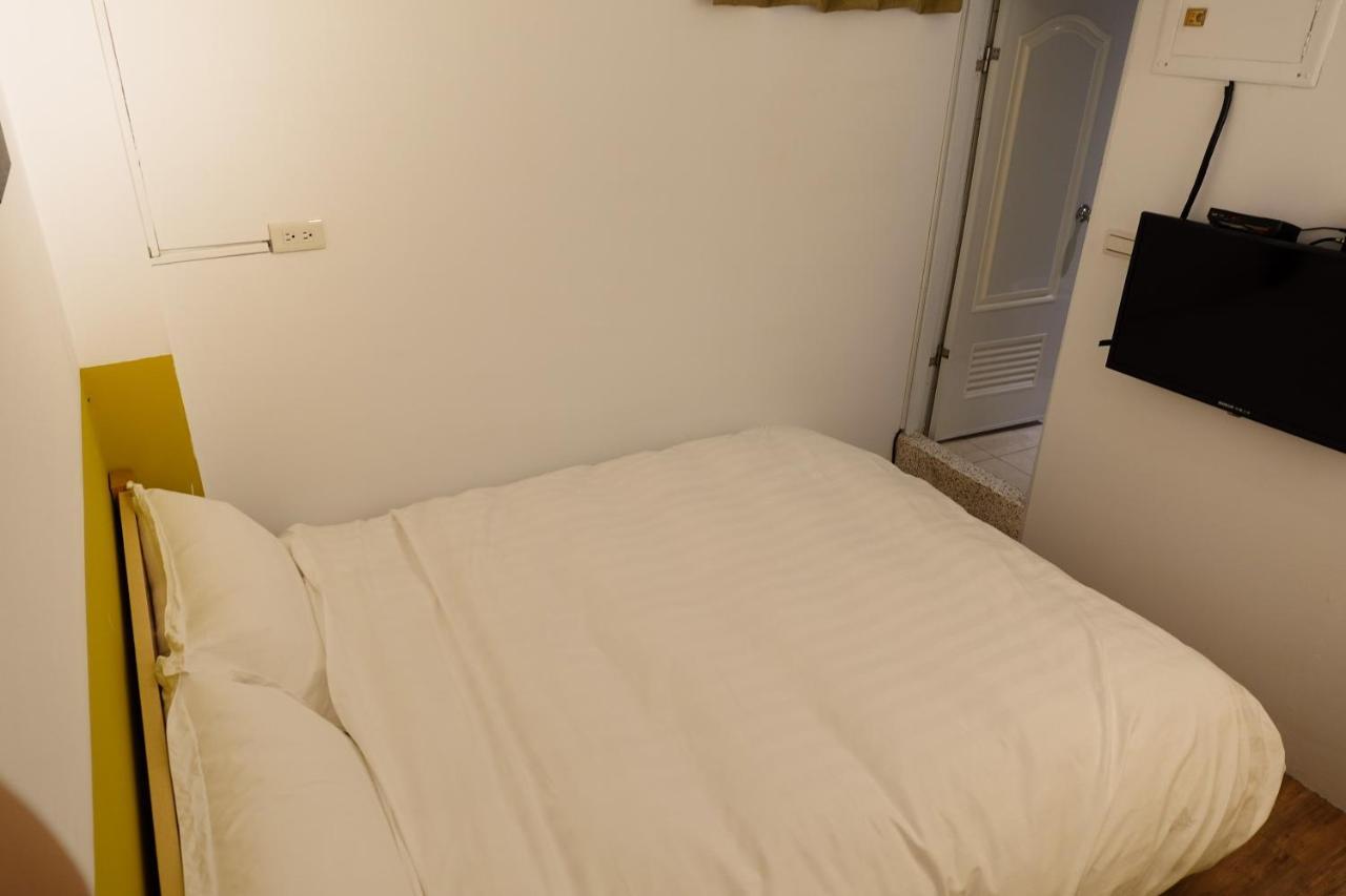 Small Island Homestay Tainan Exterior photo