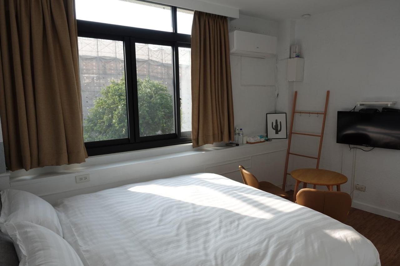 Small Island Homestay Tainan Exterior photo