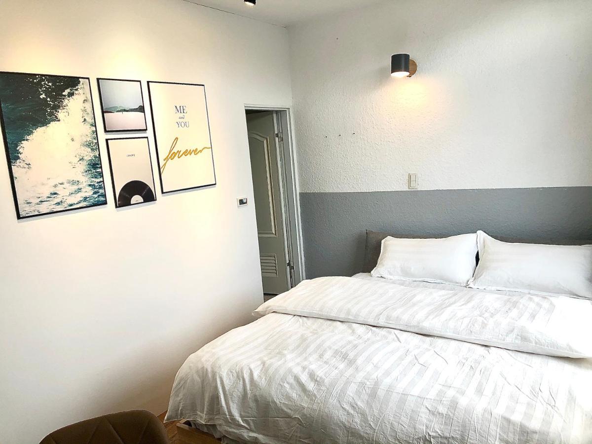 Small Island Homestay Tainan Exterior photo