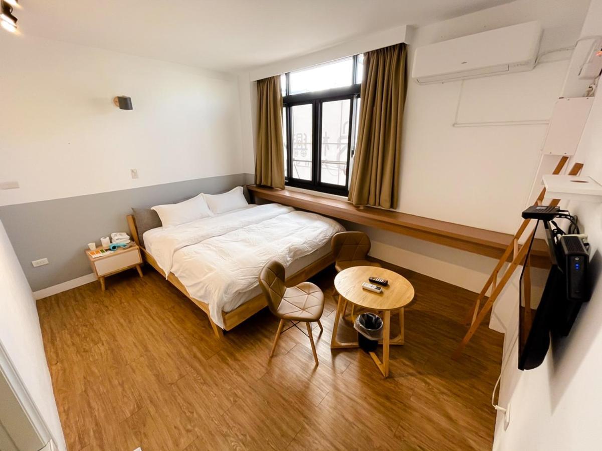 Small Island Homestay Tainan Exterior photo