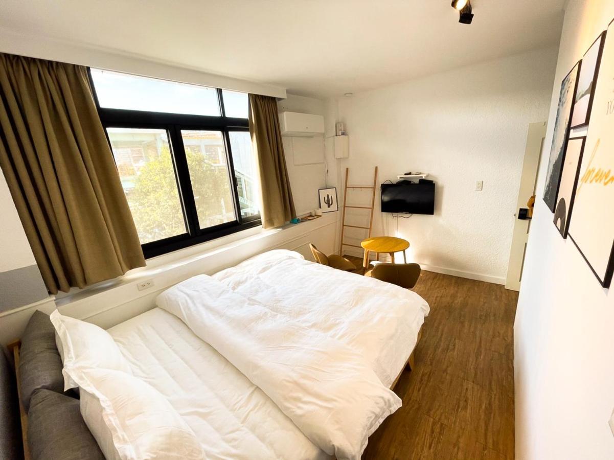 Small Island Homestay Tainan Exterior photo