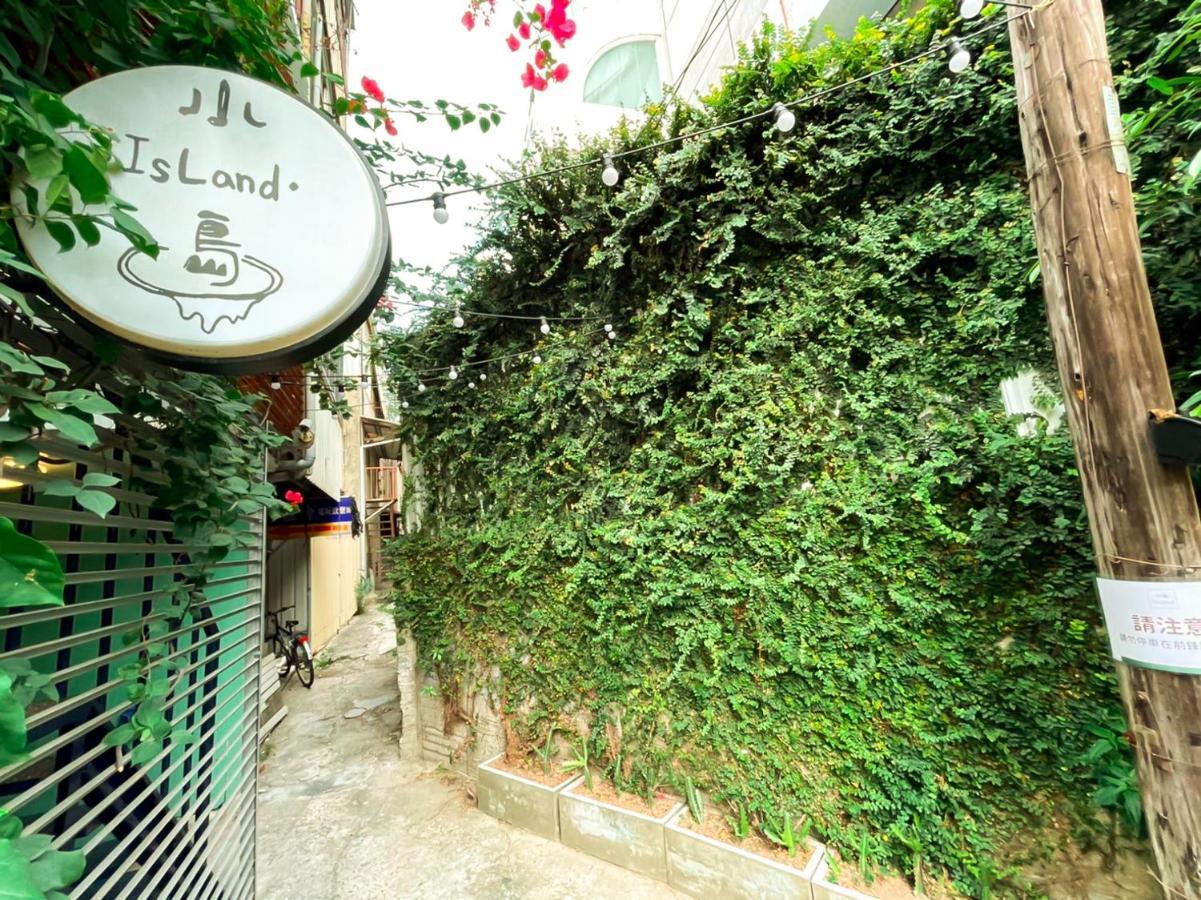 Small Island Homestay Tainan Exterior photo