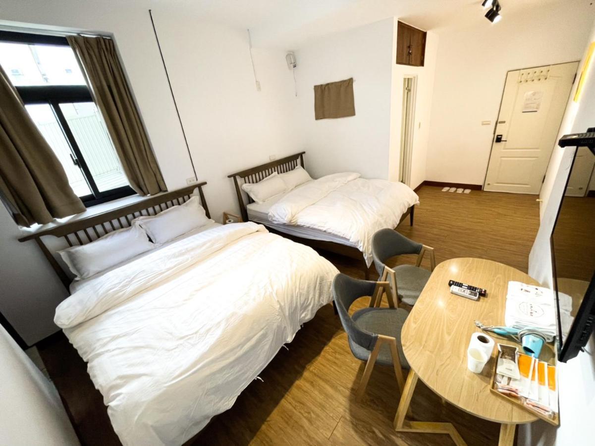 Small Island Homestay Tainan Exterior photo
