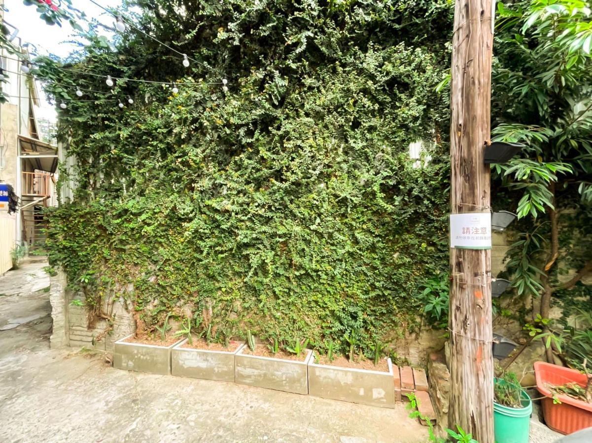 Small Island Homestay Tainan Exterior photo