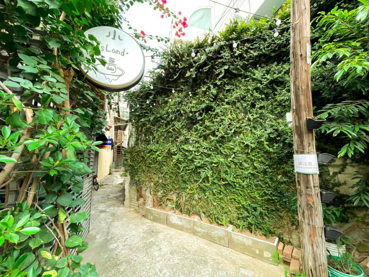 Small Island Homestay Tainan Exterior photo