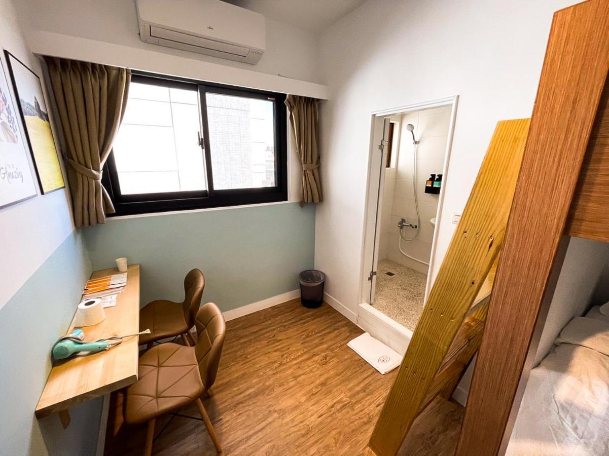 Small Island Homestay Tainan Exterior photo