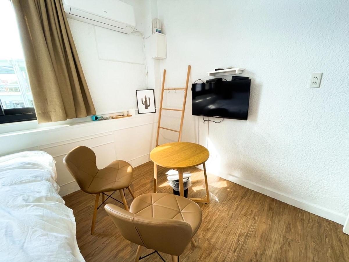 Small Island Homestay Tainan Exterior photo