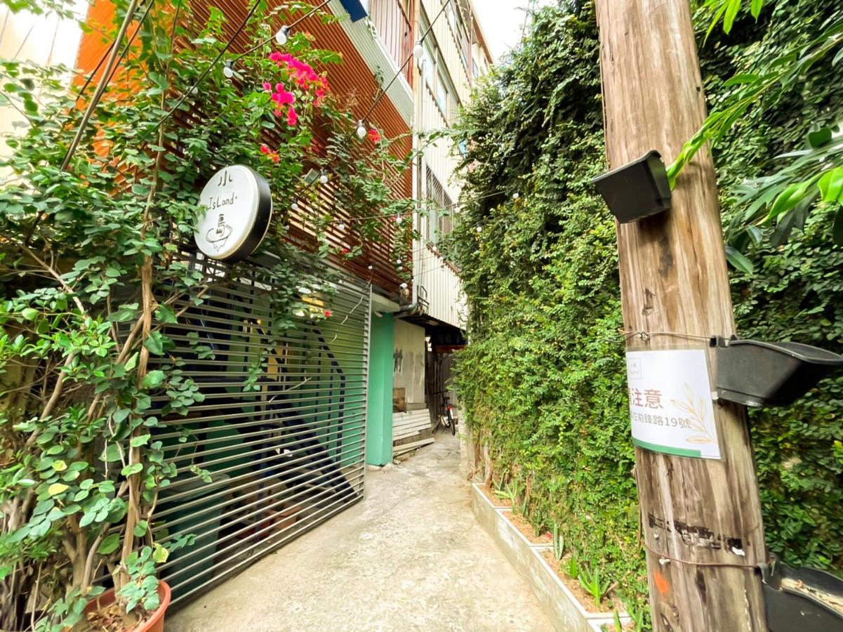 Small Island Homestay Tainan Exterior photo